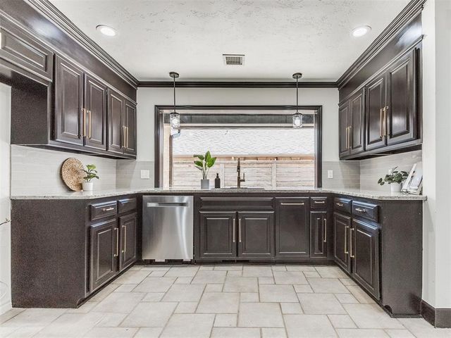 3621 N Chestnut Ridge Road, Oklahoma City, OK 73120