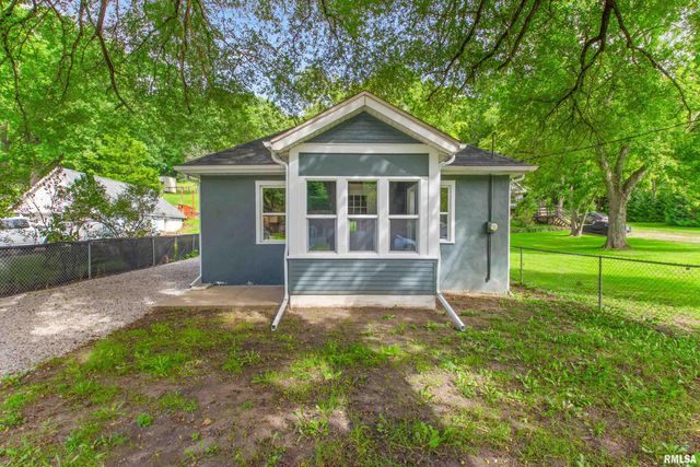 210 KERFOOT Street, East Peoria, IL 61611