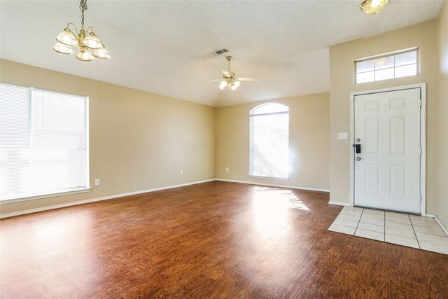 1017 Glencrest Drive, Cedar Hill, TX 75104