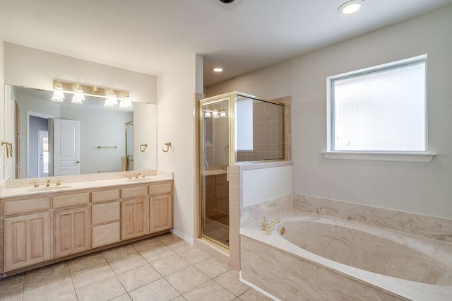 8612 Woodslane Drive, Fort Worth, TX 76179