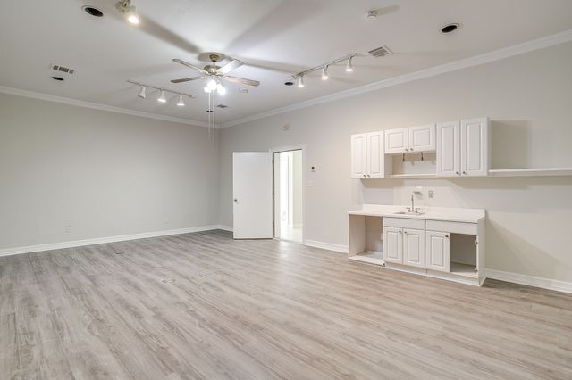 8612 Woodslane Drive, Fort Worth, TX 76179