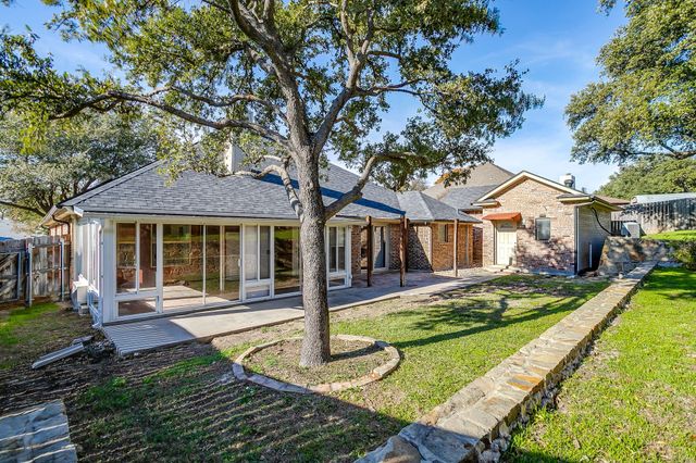 8612 Woodslane Drive, Fort Worth, TX 76179