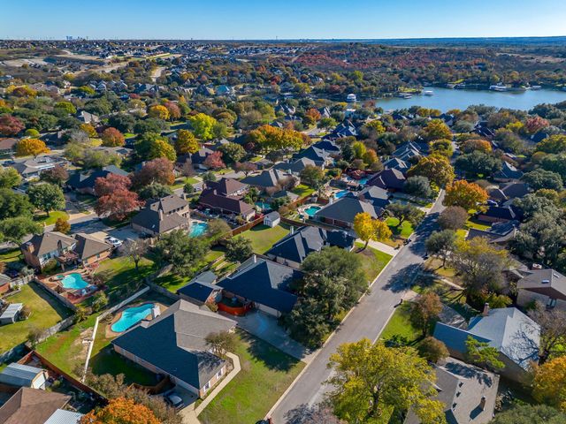 8612 Woodslane Drive, Fort Worth, TX 76179