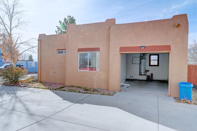 6049 Monte Azul Place, Santa Fe, NM 87507