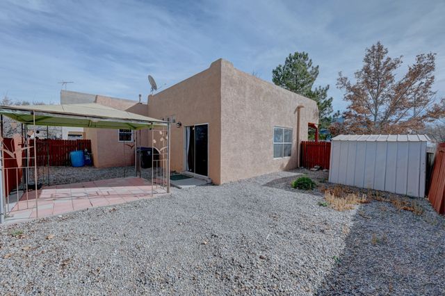 6049 Monte Azul Place, Santa Fe, NM 87507