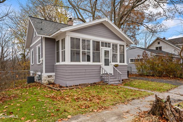 1994 10th Street, Rensselaer, NY 12144