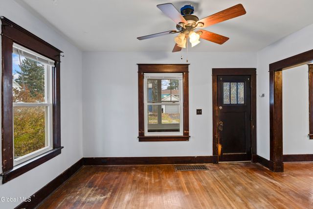 1994 10th Street, Rensselaer, NY 12144