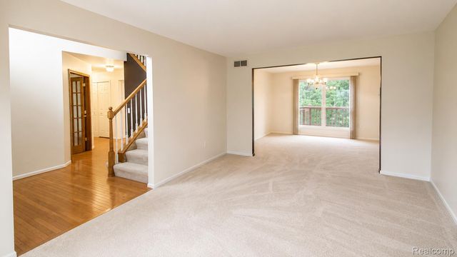 7622 Park Meadow Lane, West Bloomfield Charter Township, MI 48324