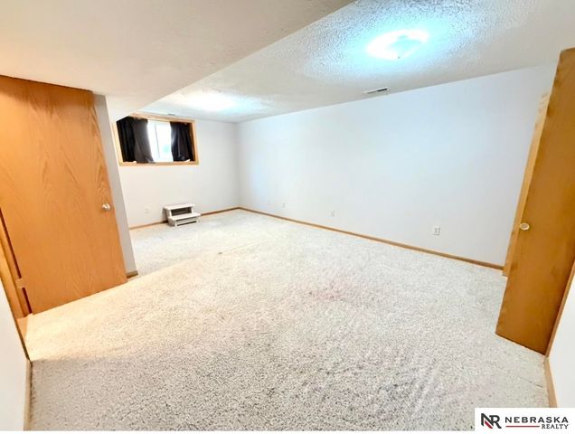 5016 NW 10th Street, Lincoln, NE 68521