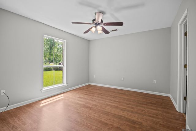 35038 Napoleon Dr, Denham Springs, LA 70706