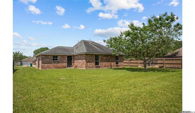 35038 Napoleon Dr, Denham Springs, LA 70706