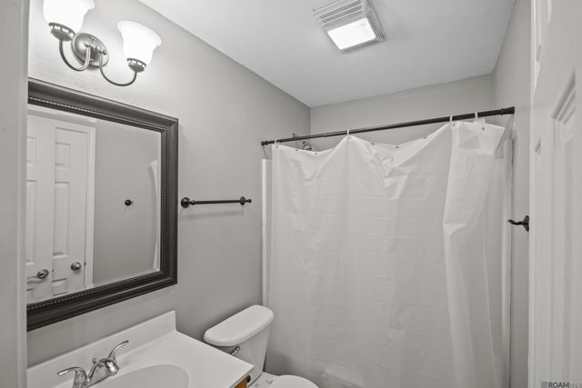 35038 Napoleon Dr, Denham Springs, LA 70706