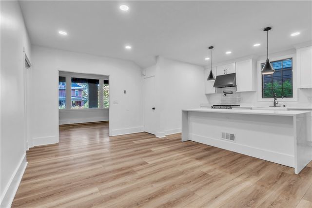 5836 Northumberland St, Squirrel Hill, PA 15217