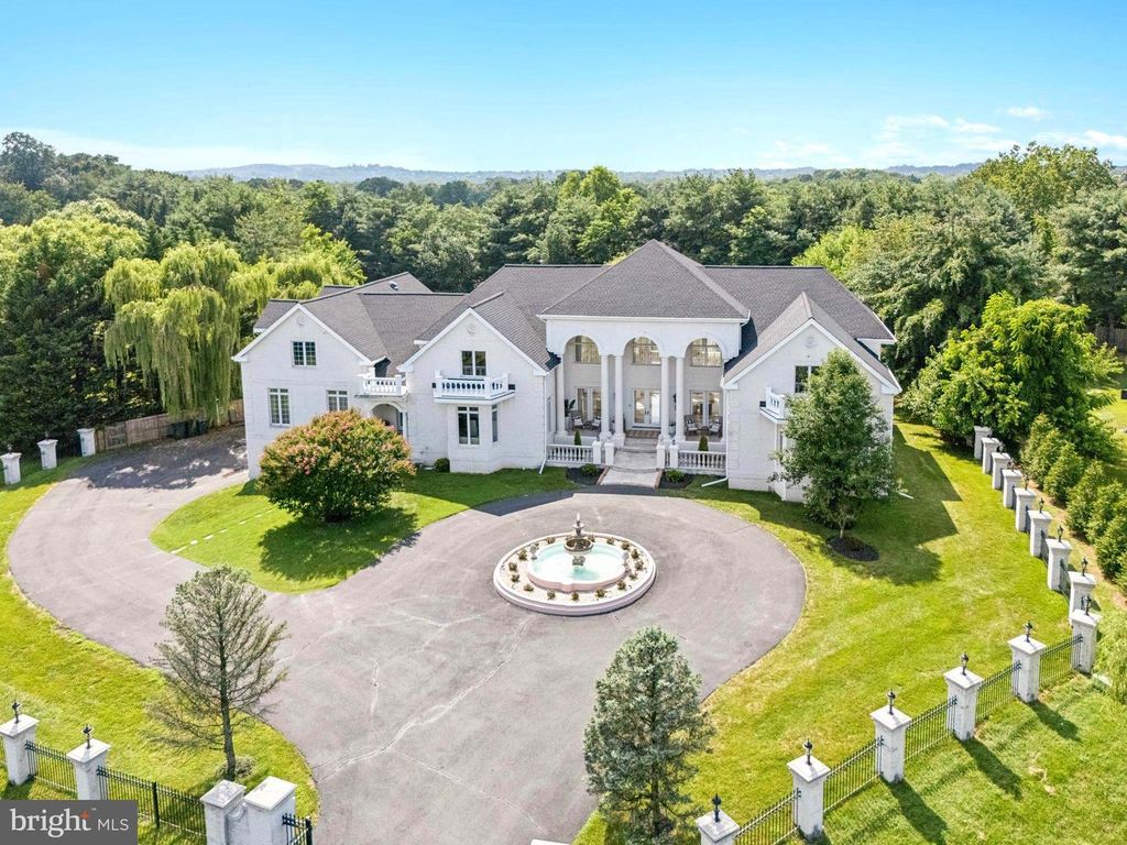 606 BROCKMAN CT, Great Falls, VA 22066