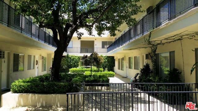 1830 Greenfield Avenue, Los Angeles, CA 90025