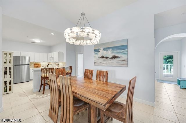 2110 Cay Lagoon DR 122, Naples, FL 34109