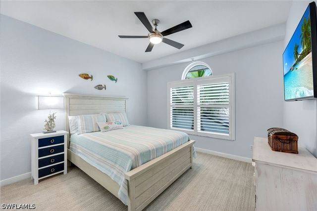 2110 Cay Lagoon DR 122, Naples, FL 34109