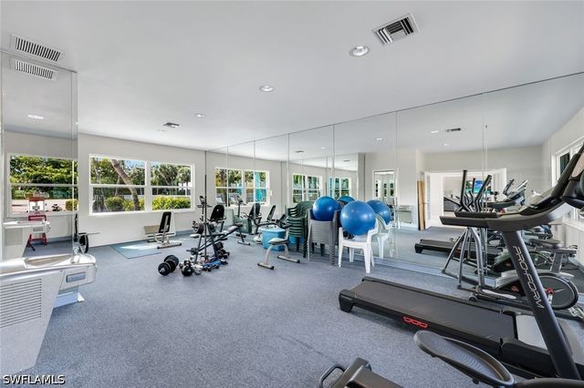 2110 Cay Lagoon DR 122, Naples, FL 34109