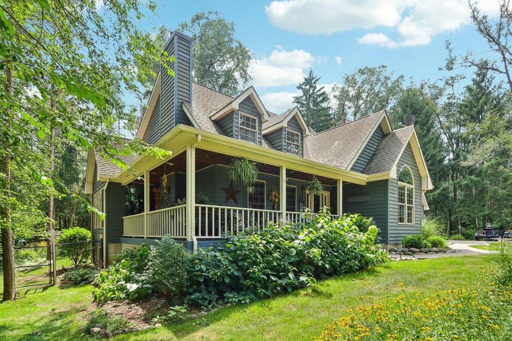 N7638 Pine Knolls DRIVE, Whitewater, WI 53190