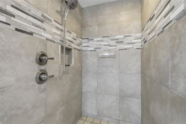 1106 Scenic Drive, Granbury, TX 76048