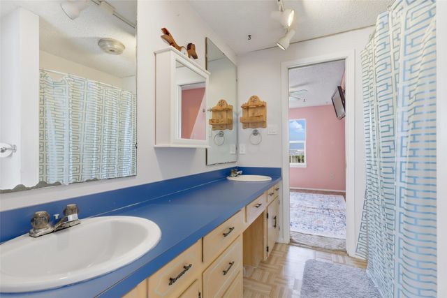 1106 Scenic Drive, Granbury, TX 76048