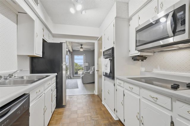 1106 Scenic Drive, Granbury, TX 76048