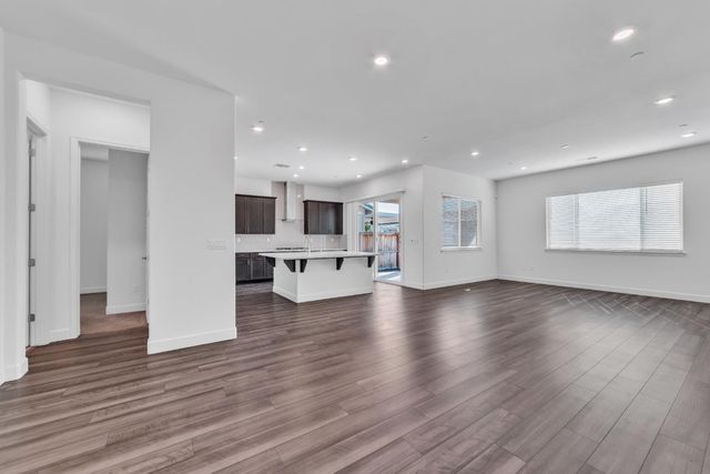 4993 Gold Rush Dr, Folsom, CA 95630