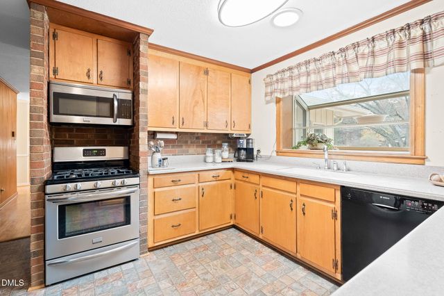 3105 Maple Avenue, Burlington, NC 27215