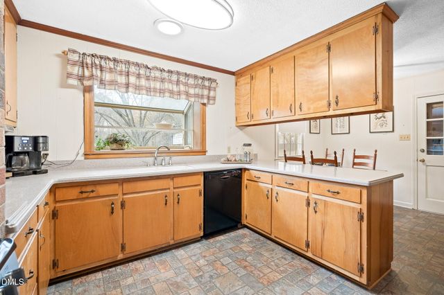 3105 Maple Avenue, Burlington, NC 27215