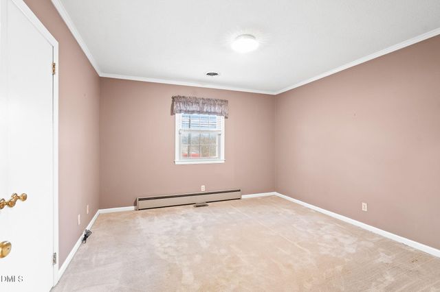 3105 Maple Avenue, Burlington, NC 27215