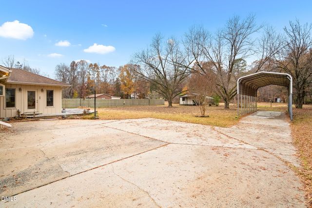 3105 Maple Avenue, Burlington, NC 27215