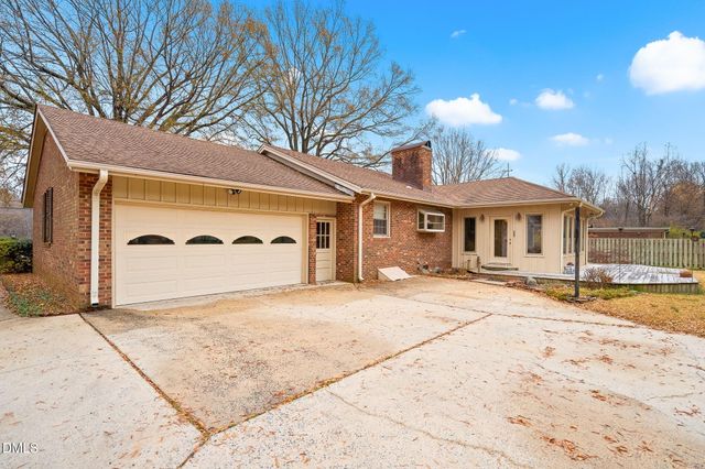 3105 Maple Avenue, Burlington, NC 27215