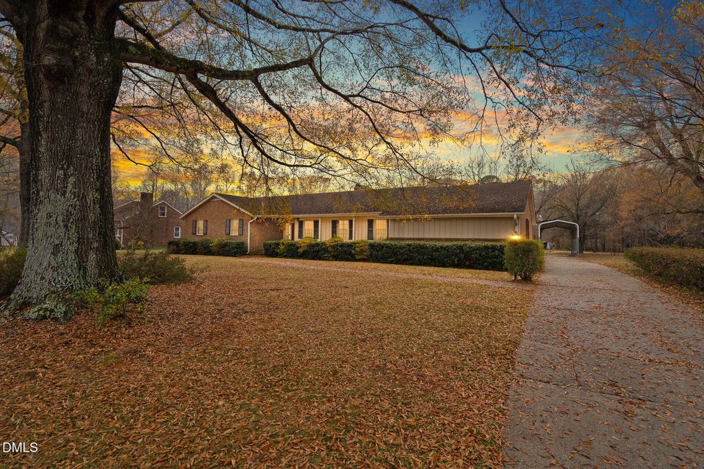 3105 Maple Avenue, Burlington, NC 27215