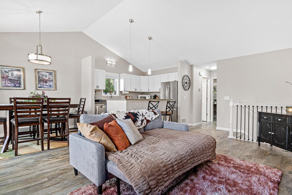 421 E Lake Street, Waconia, MN 55387 — photo 4
