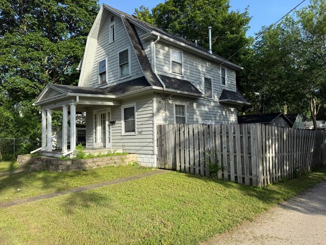 612 Ellis Avenue, Rockford, IL 61103