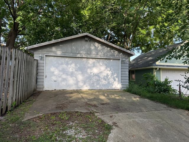 612 Ellis Avenue, Rockford, IL 61103