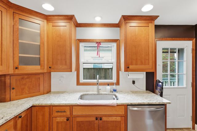 1102 Delaware Avenue, West Saint Paul, MN 55118