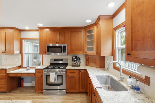 1102 Delaware Avenue, West Saint Paul, MN 55118