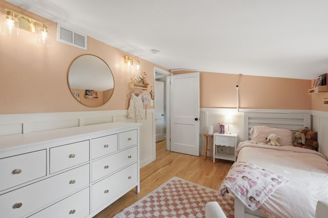 1102 Delaware Avenue, West Saint Paul, MN 55118