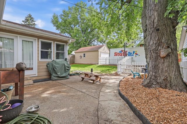 1102 Delaware Avenue, West Saint Paul, MN 55118