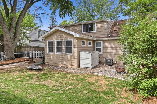 1102 Delaware Avenue, West Saint Paul, MN 55118