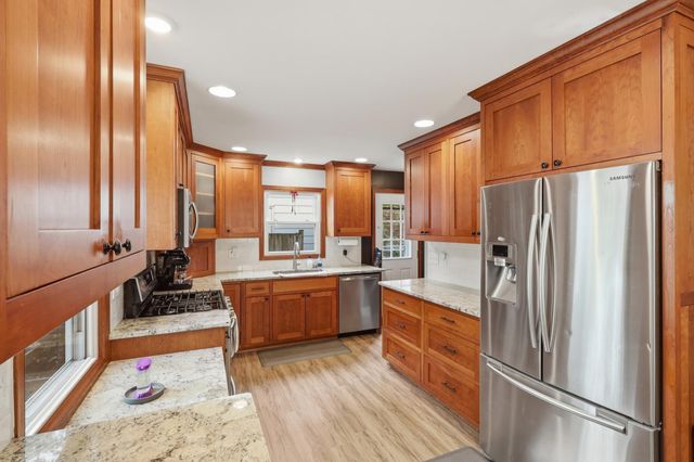 1102 Delaware Avenue, West Saint Paul, MN 55118
