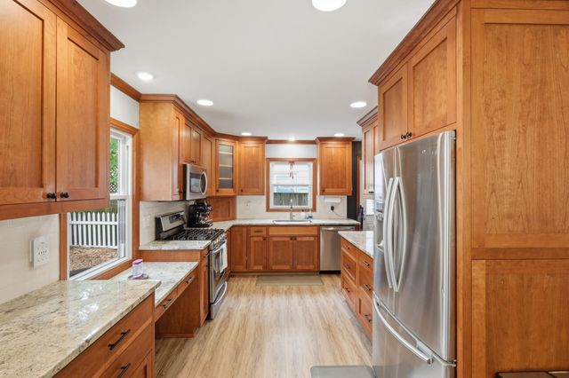 1102 Delaware Avenue, West Saint Paul, MN 55118