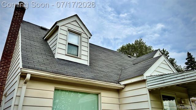 1417 Proper Avenue, Burton, MI 48529