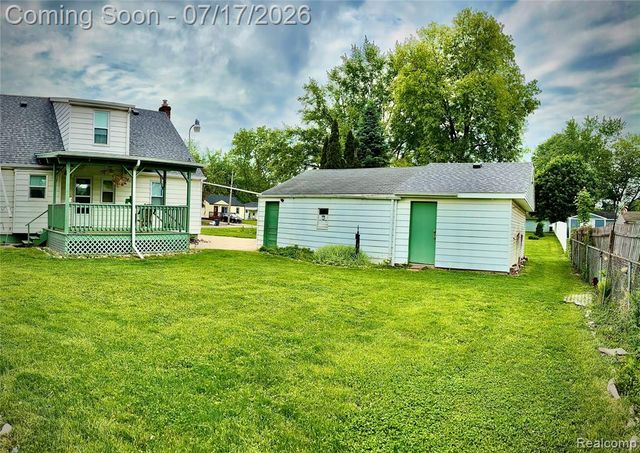 1417 Proper Avenue, Burton, MI 48529