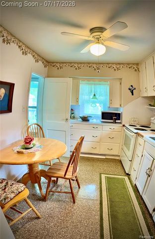 1417 Proper Avenue, Burton, MI 48529