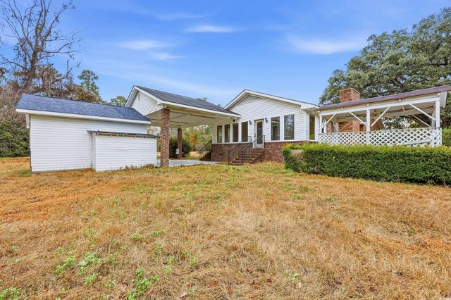 1359 Woodlands Dr., Kingstree, SC 29556