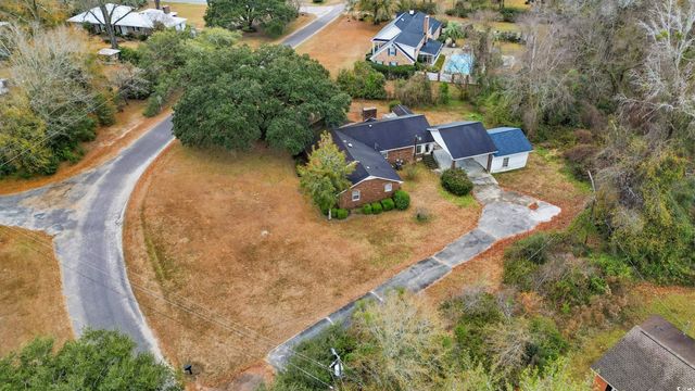 1359 Woodlands Dr., Kingstree, SC 29556