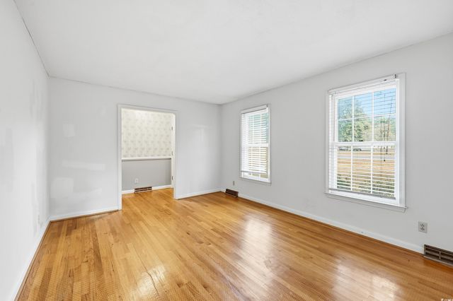 1359 Woodlands Dr., Kingstree, SC 29556