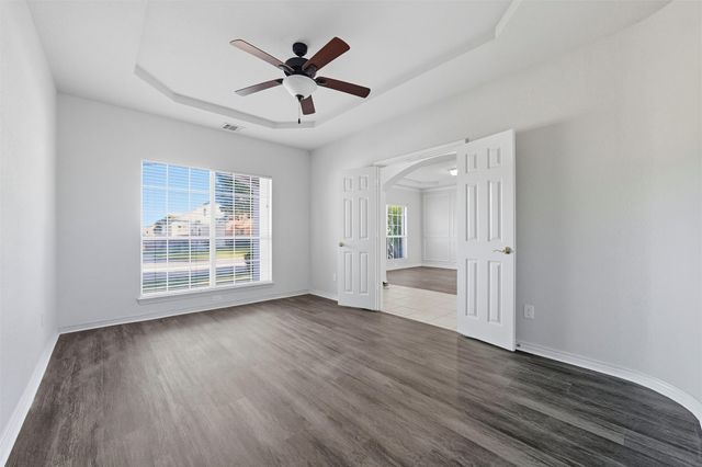 5317 Summer Meadows Drive, Fort Worth, TX 76123